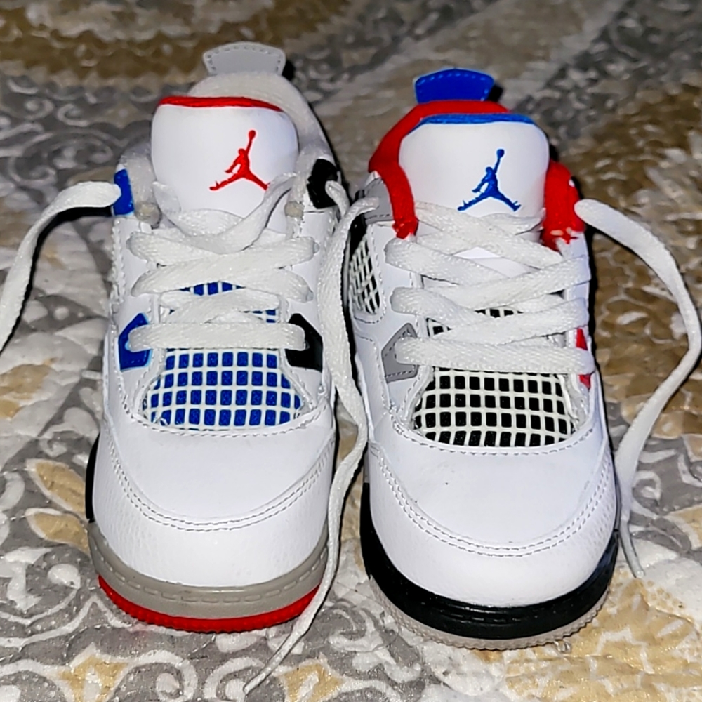 Toddler Jordan 4 Retro size 8